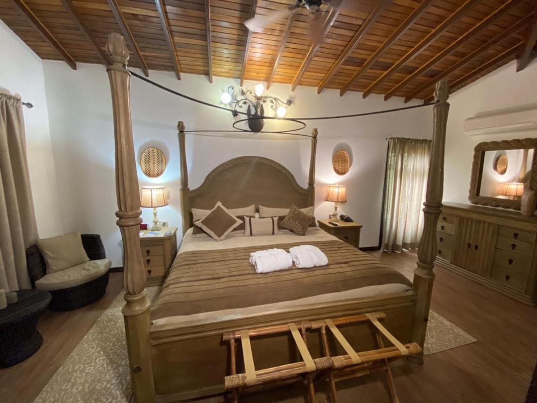 Ara Meru Lodge Canaima Екстер'єр фото