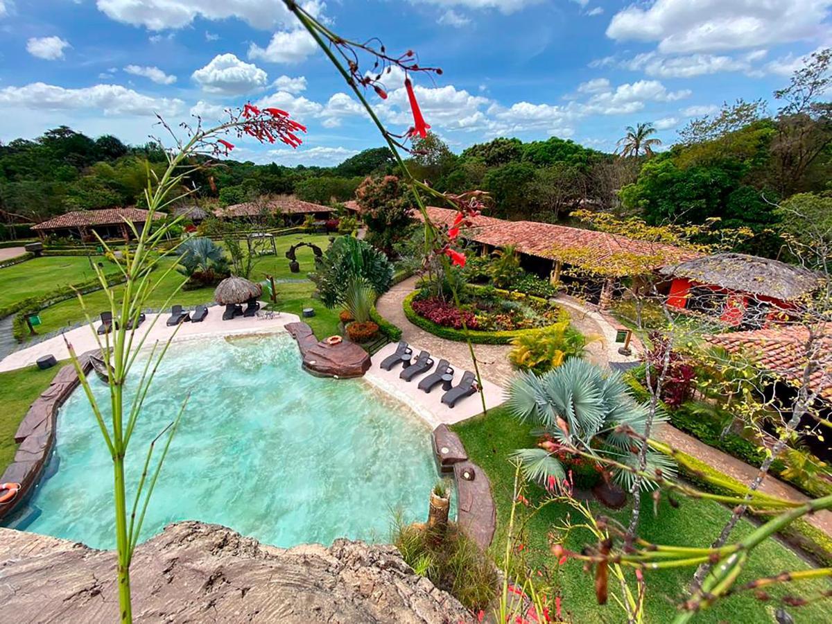 Ara Meru Lodge Canaima Екстер'єр фото