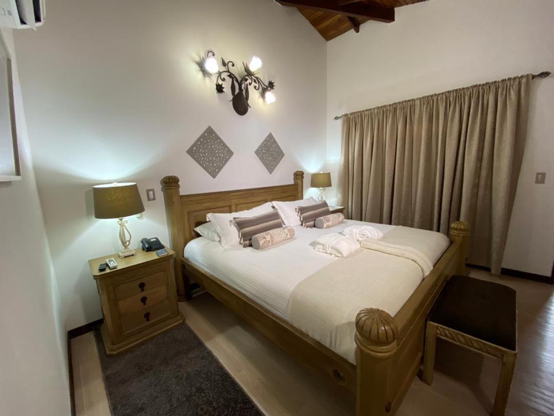 Ara Meru Lodge Canaima Екстер'єр фото